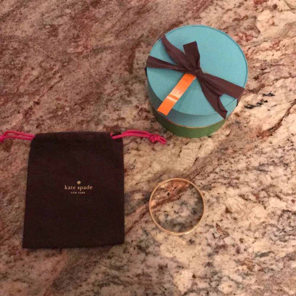 Beautiful NEW Kate Spade Bangle!